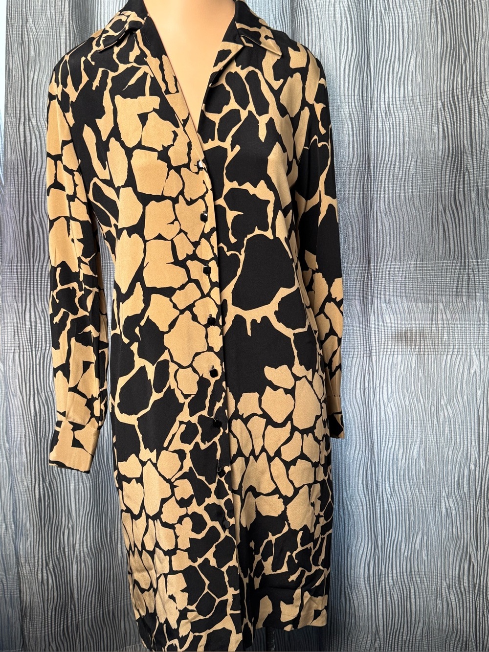 DANA BUCHMAN Black and Gold Long Sleeve Button-Front Shirt Dress Size 4